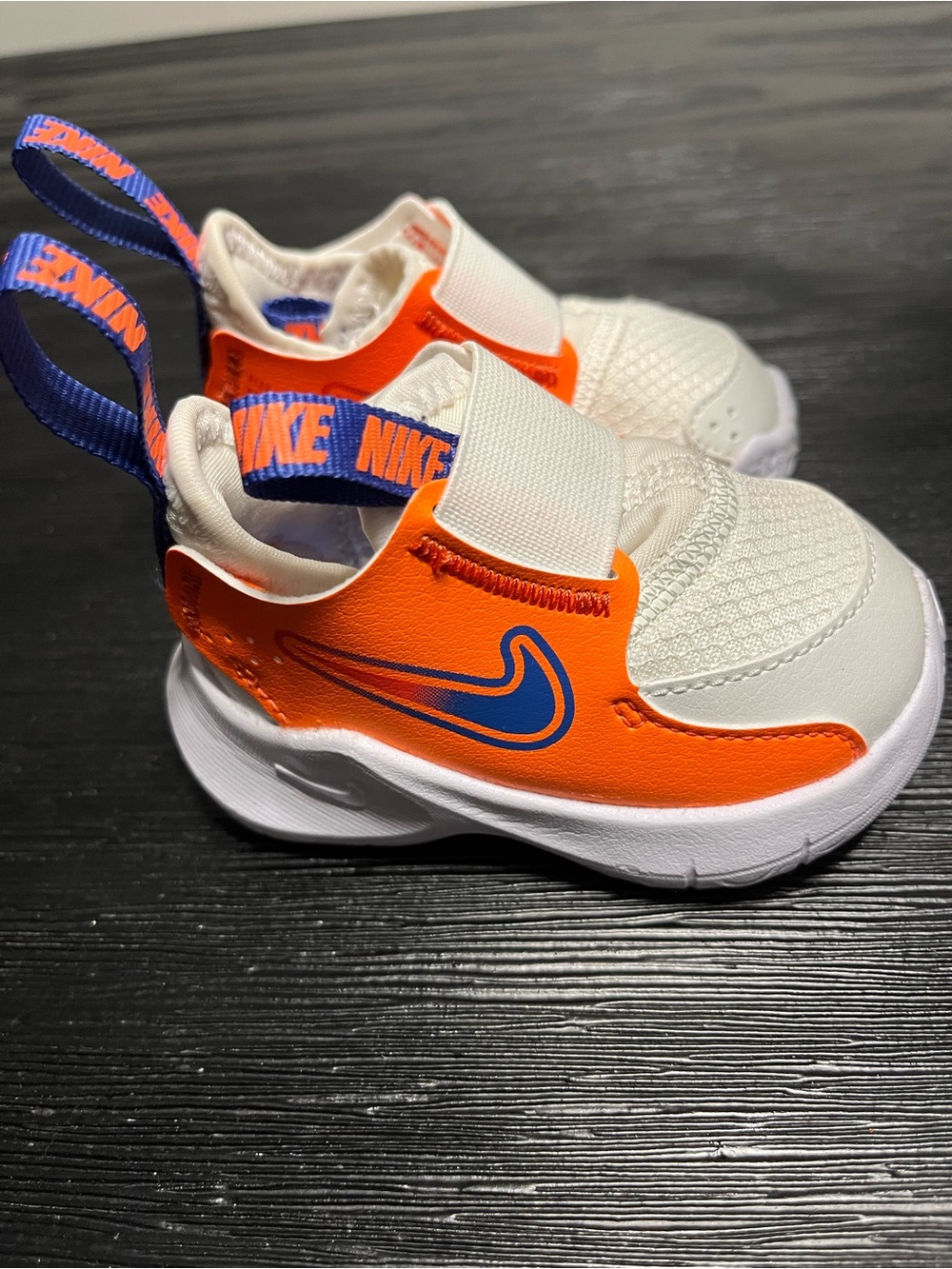 Nike Flex Runner 3 Size 2c